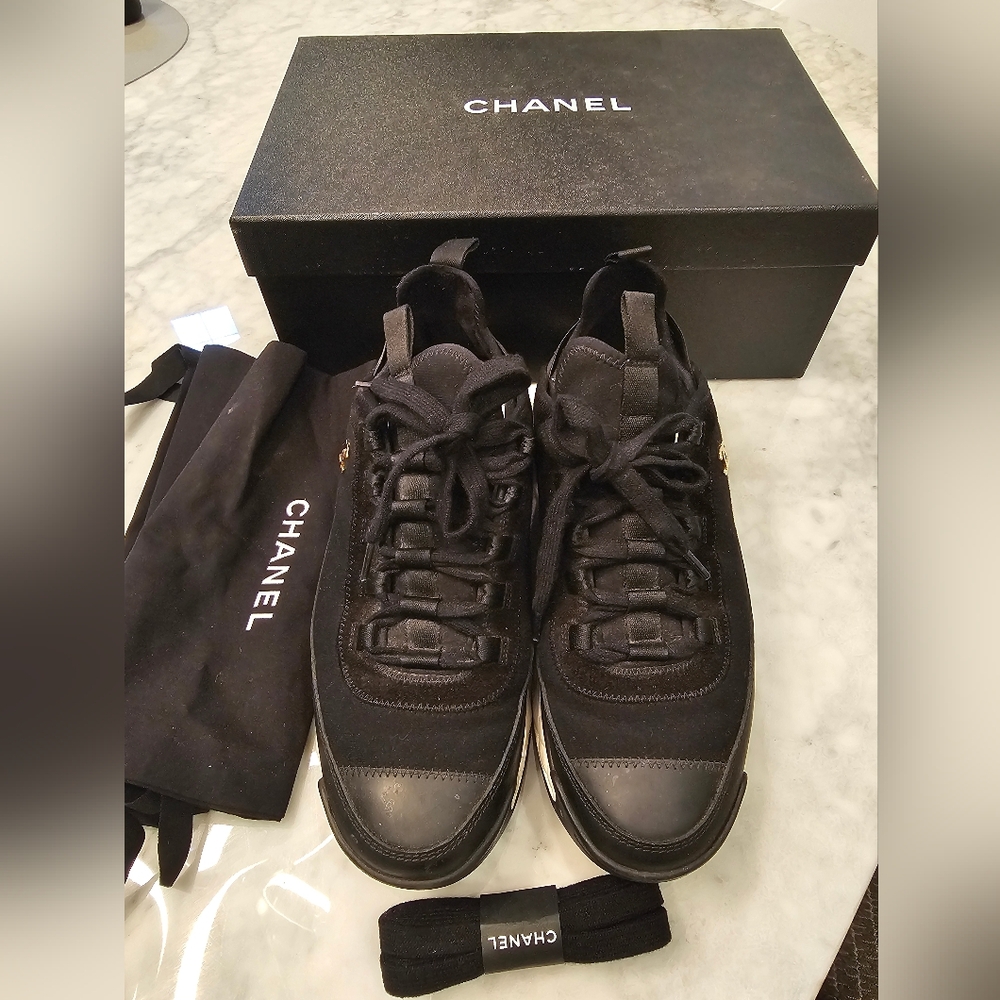 Chanel Mixed Fibers  Size 9